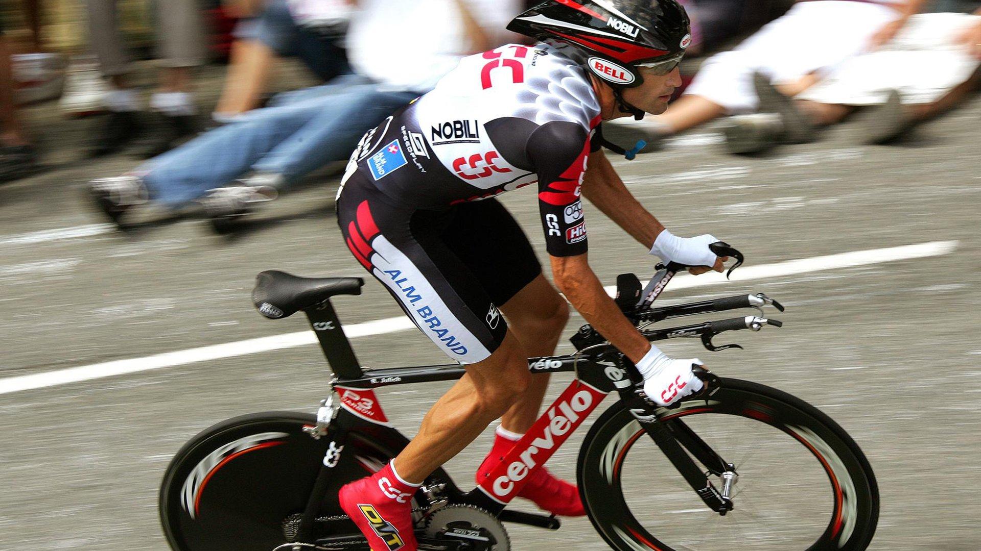 休斯敦火箭队完成关键拼图,克林特·卡佩拉以5年9000万合同正式留守航天城